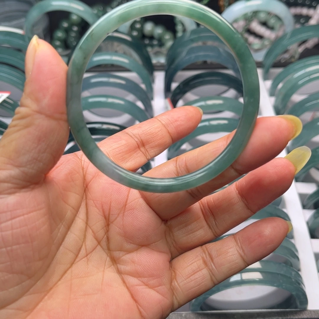 翡翠未镶嵌手镯翡翠手镯