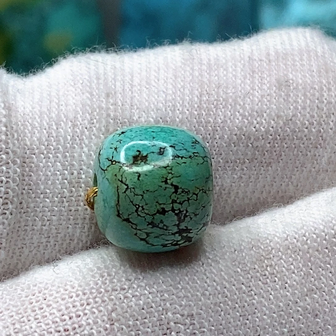 :***。绿松石未镶嵌天然原矿 地大质检