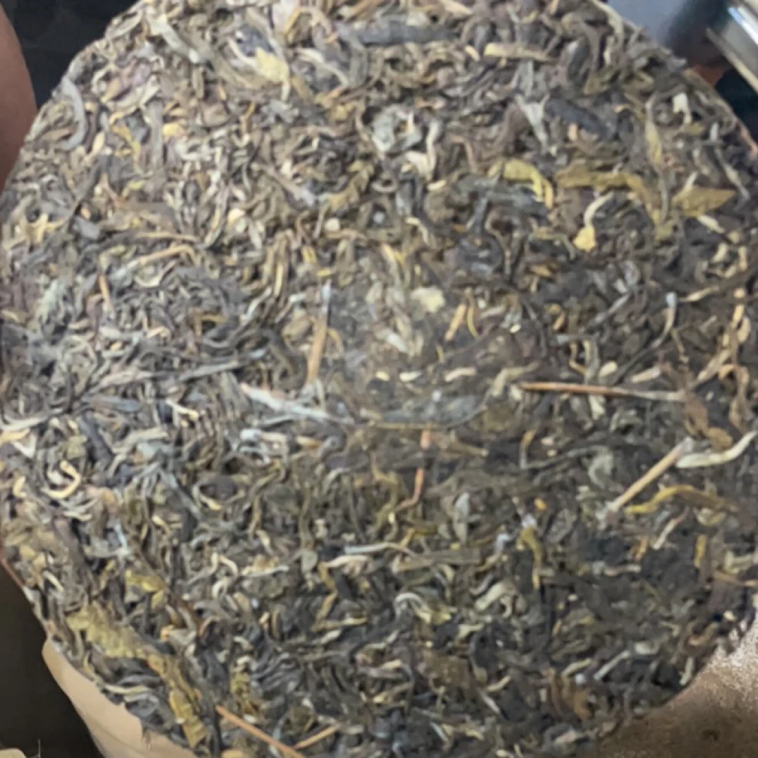 2019年云南松山古树普洱生茶饼