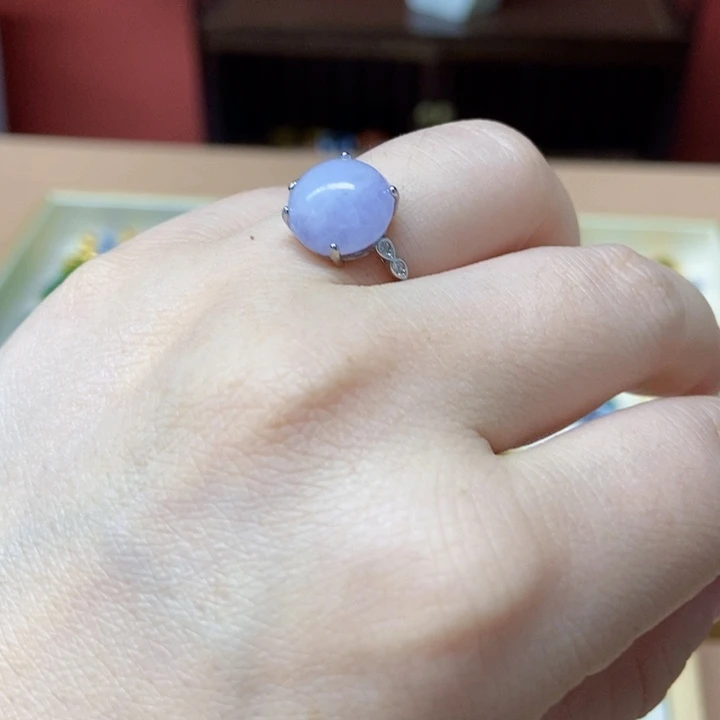 翡翠未镶嵌颈饰戒指