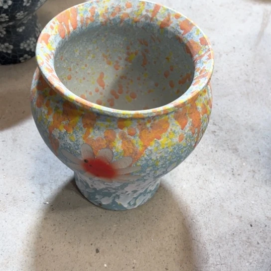 罐默认微瑕，有孔编号19-46