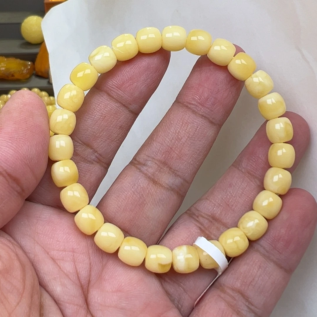 蜜蜡未镶嵌裸石7加7.8克