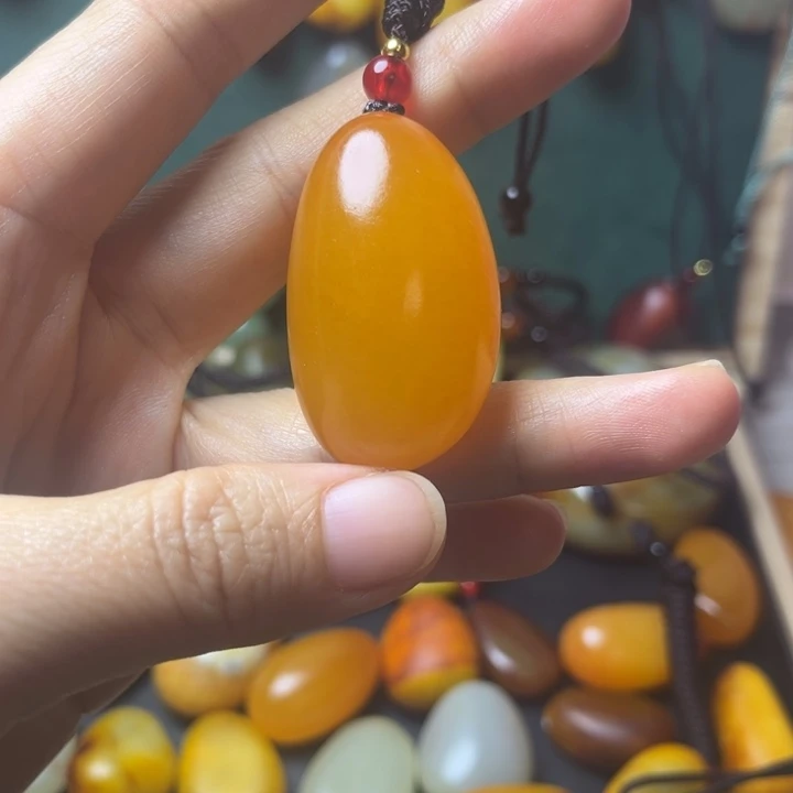 $***$和田玉（糖玉）未镶嵌颈饰