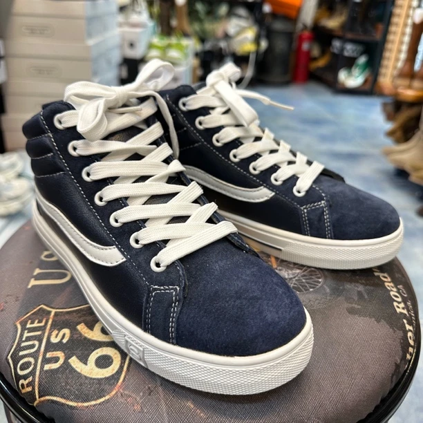 福利女款中帮板鞋户外夏季单鞋百搭款个性蓝色休闲户外微瑕