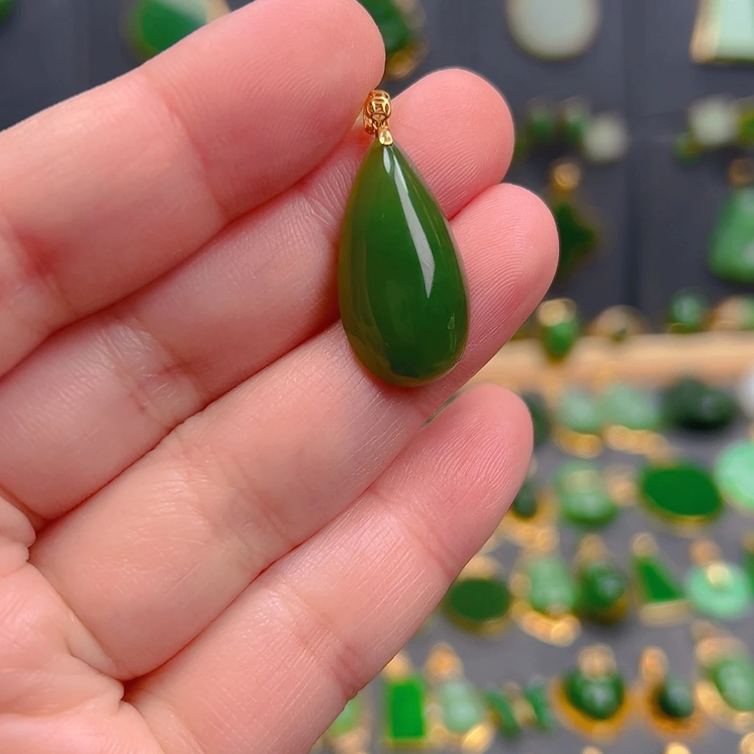 和田玉（碧玉）18K金镶嵌吊坠(不含链)