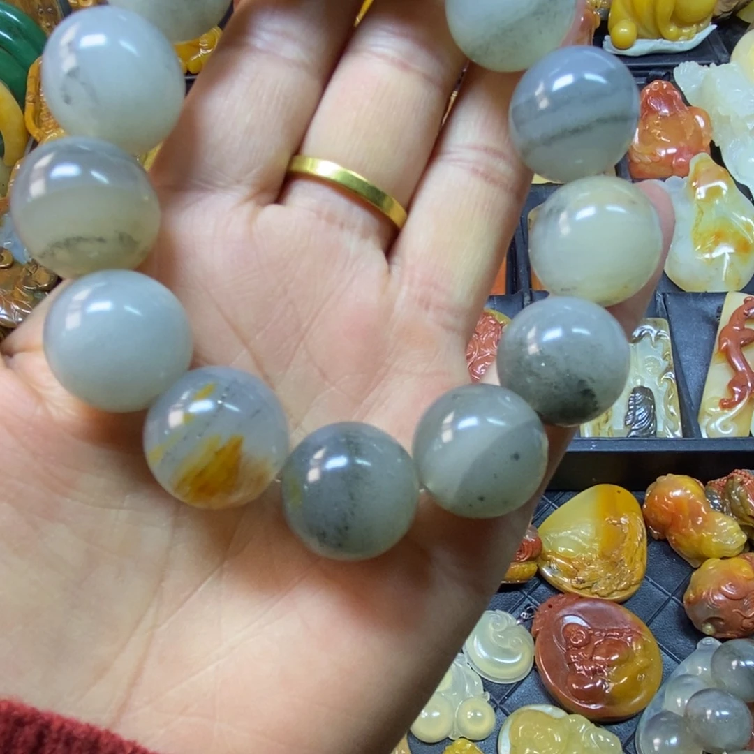 石英质玉（黄龙玉）颈饰合金