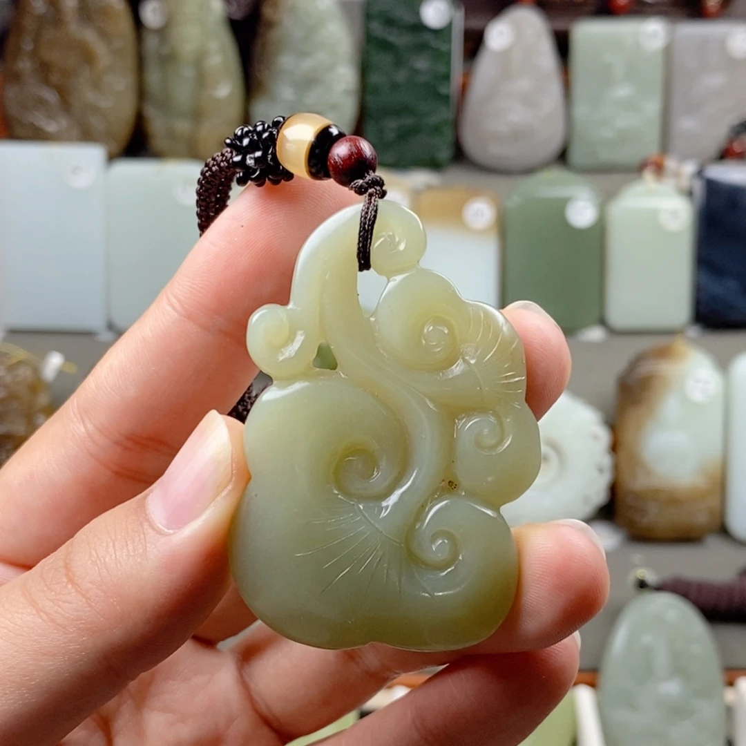 和田玉（黄玉）未镶嵌颈饰