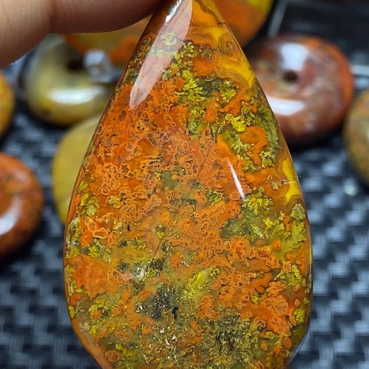 玛瑙/玉髓颈饰未镶嵌