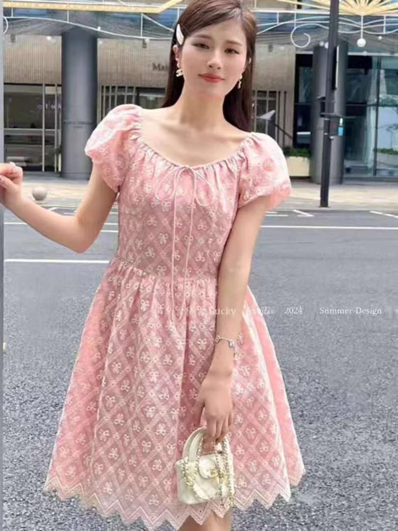 时尚法式V领蕾丝刺绣A字中裙夏季连衣裙