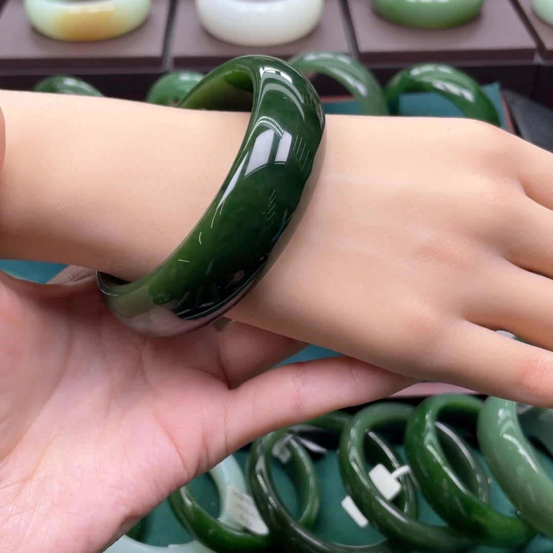 和田玉（碧玉）未镶嵌手镯61.62
