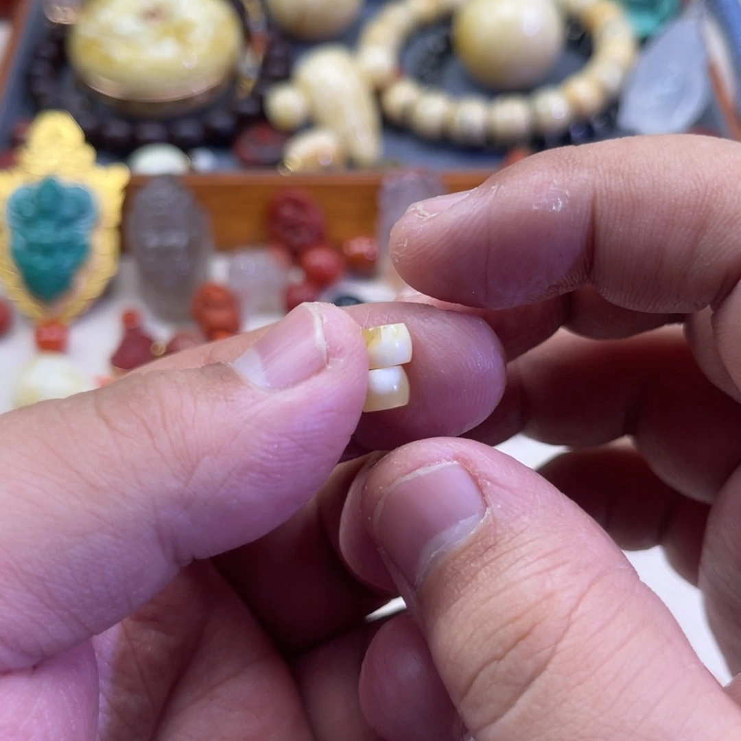 琥珀未镶嵌珠宝奇石1