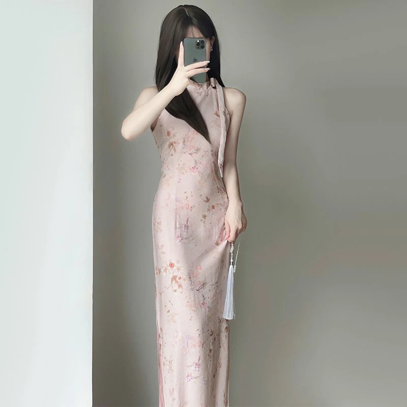 新中式改良粉色素雅夏季连衣裙适合年轻女性日常穿着中国风中长款