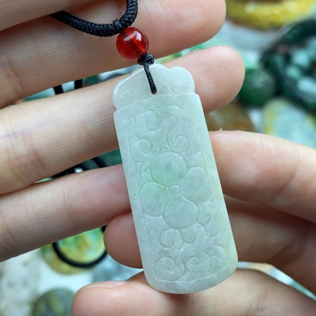 颈饰未镶嵌翡翠吊坠
