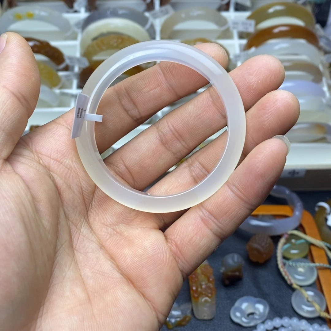 手镯玛瑙/玉髓未镶嵌