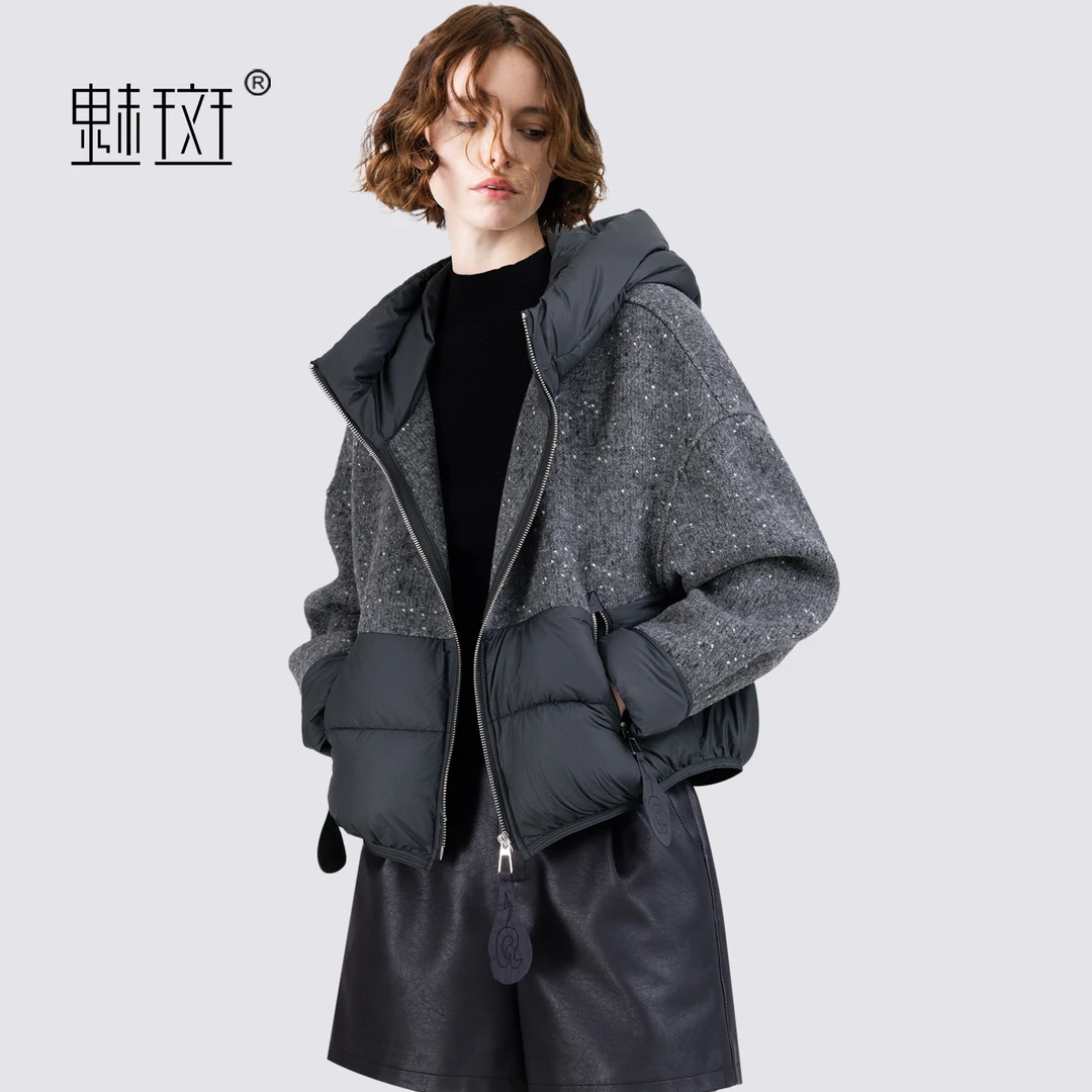 魅斑时尚潮流拼接羽绒服女2025冬季新款百搭保暖连帽单排扣