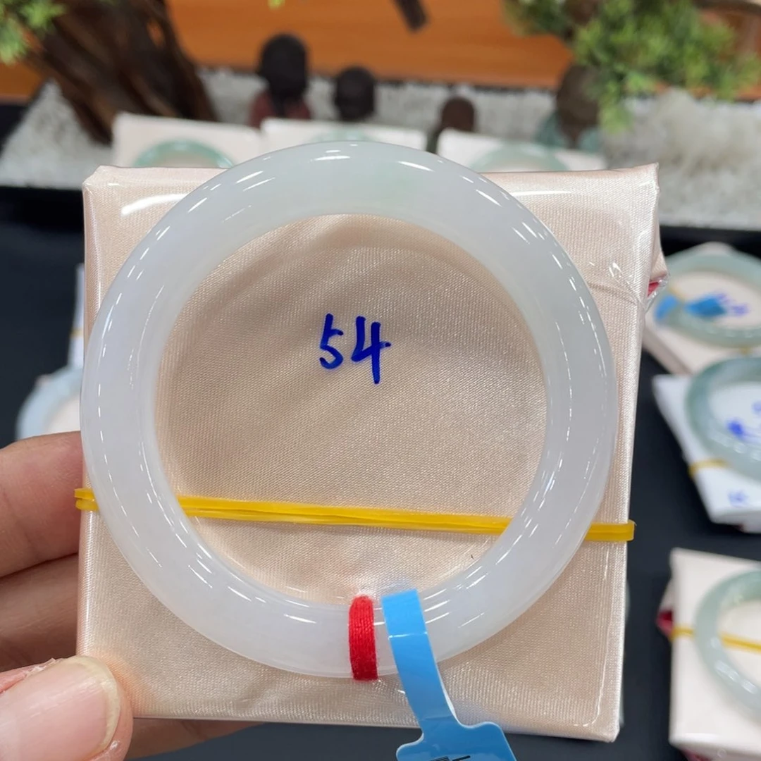 未镶嵌手镯翡翠缅甸