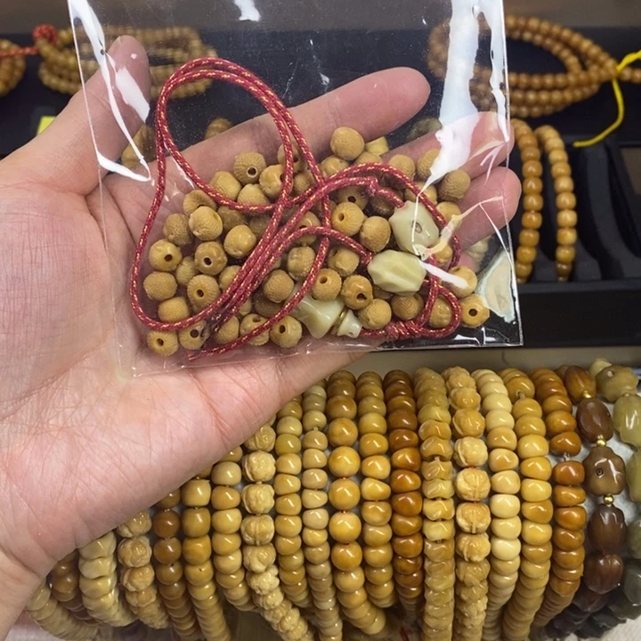 L***钰龙脊菩提宝宝佛手持