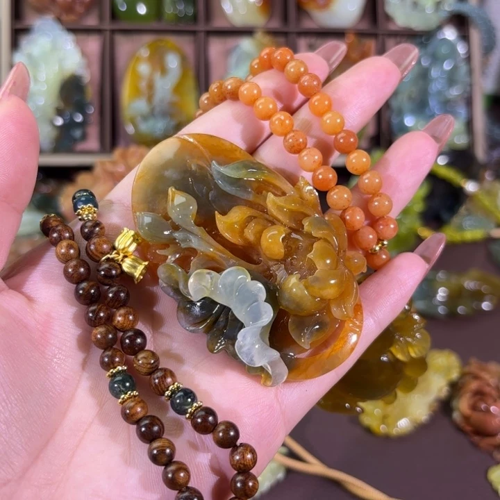 未镶嵌蛇纹石玉颈饰顺**水随机发