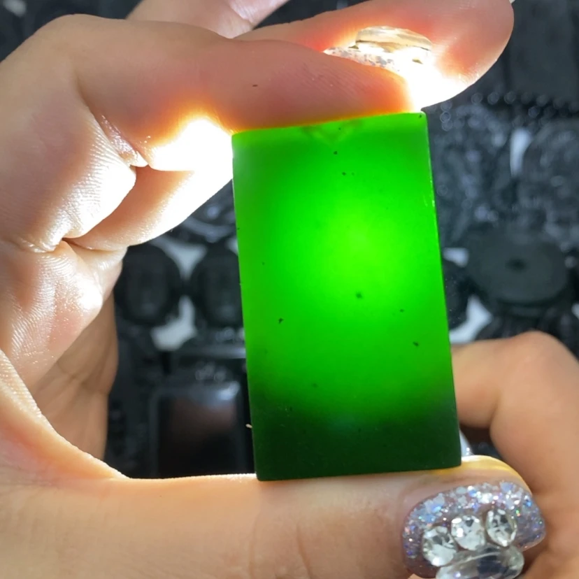 【闪购商品】未镶嵌蛇纹石玉颈饰