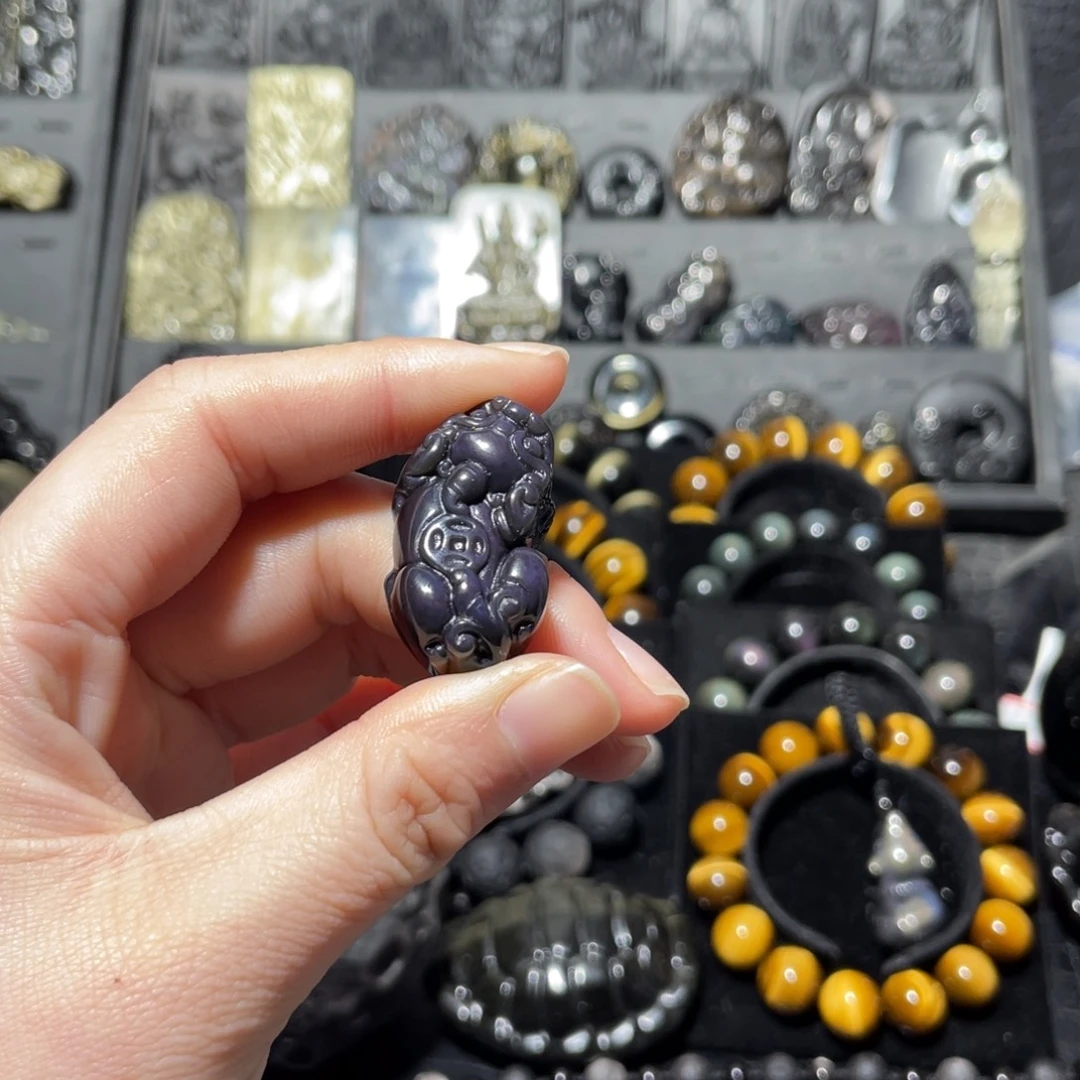 煎***子黑曜岩未镶嵌珠宝奇石