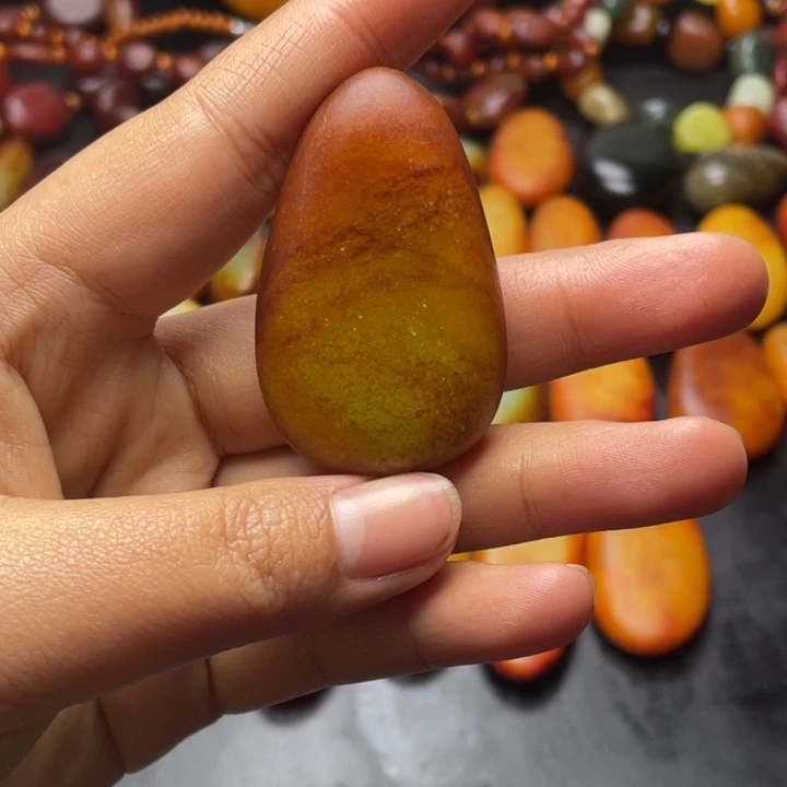 ****@和田玉未镶嵌颈饰