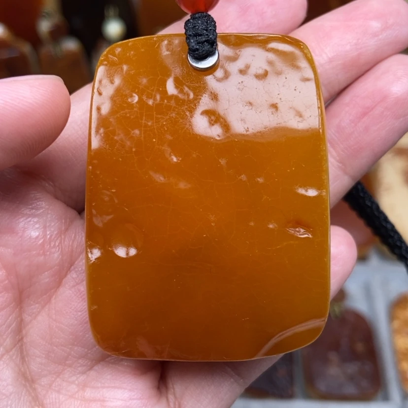 【闪购商品】未镶嵌吊坠(赠链)琥珀