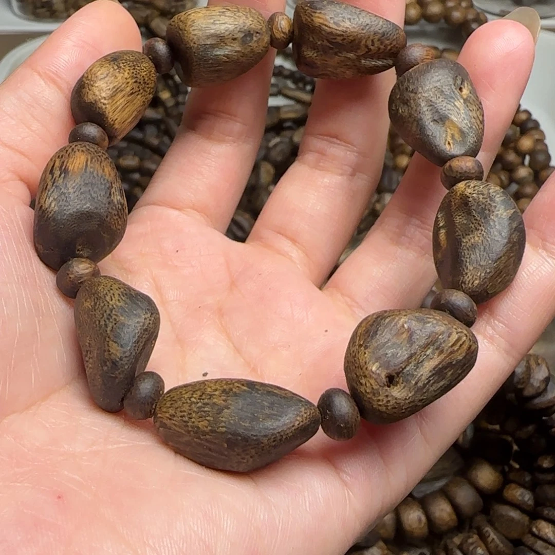 周***津手串沉香单圈树丁包头老料15.3克