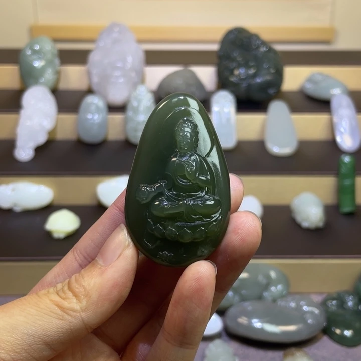 和田玉未镶嵌颈饰