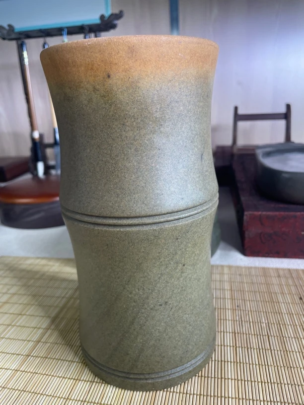 绿端笔筒10.6x21cm