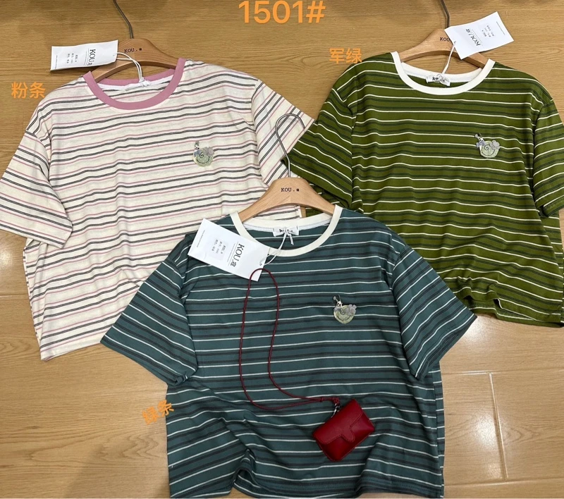 叨叨推荐款 KOU#1501#拼色领条纹短袖上衣 FL