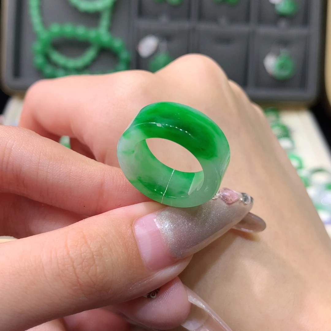 翡翠戒指未镶嵌10-11方戒