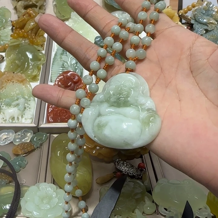 蛇纹石玉吊坠未镶嵌