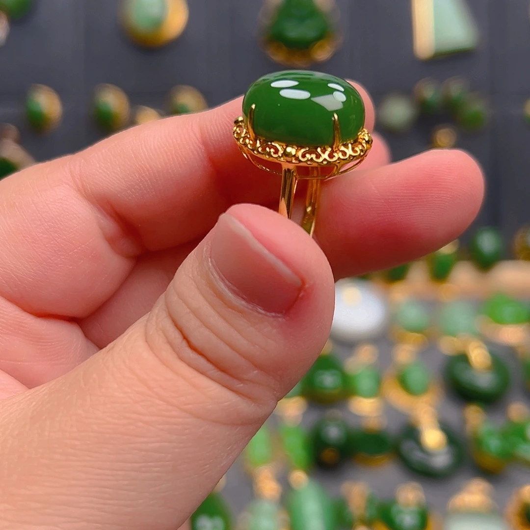 和田玉（碧玉）18K金镶嵌戒指