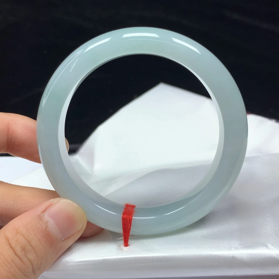 翡翠手镯（圆镯）未镶嵌56.5