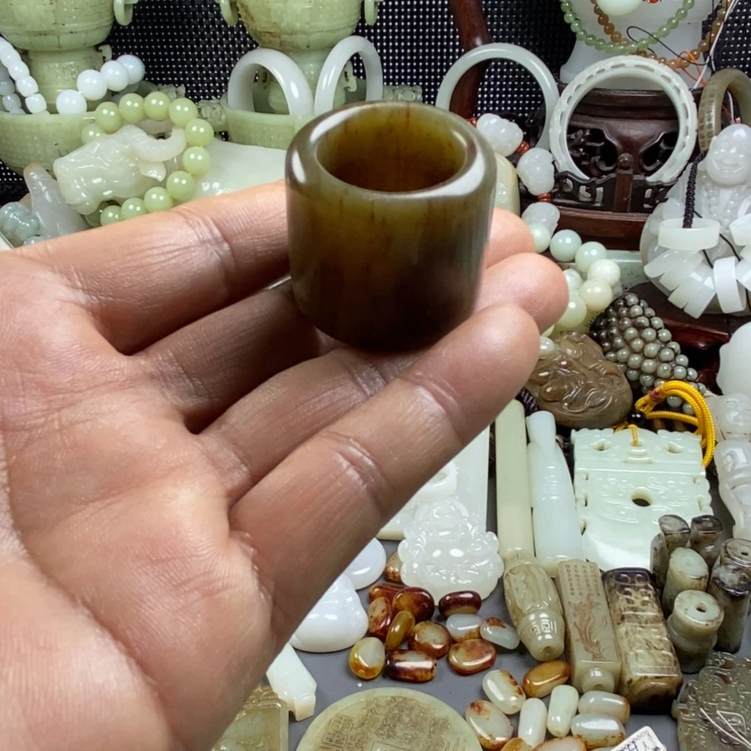 和田玉（糖玉）未镶嵌颈饰