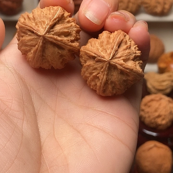 吊坠文玩核桃四棱