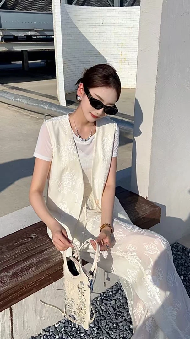 雅尼拉刺绣马甲长裤套装女2025夏季高级感气质无袖西装长裤两件套