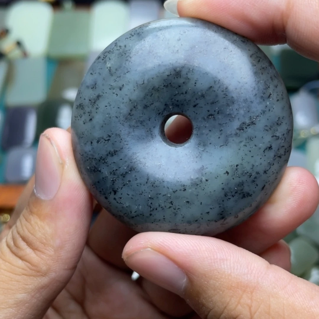 【闪购商品】颈饰未镶嵌和田玉