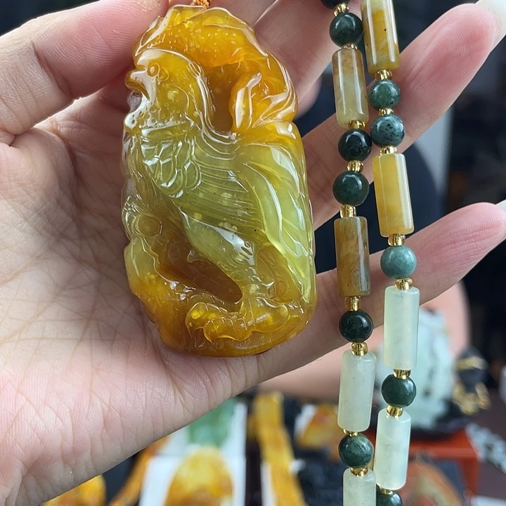 蛇纹石玉未镶嵌颈饰