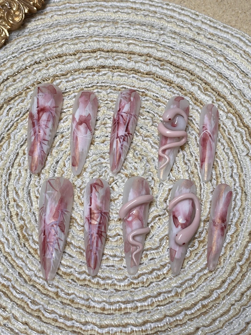 【新年蛇】手捏小蛇手工粉色穿戴式粉色穿戴甲重工