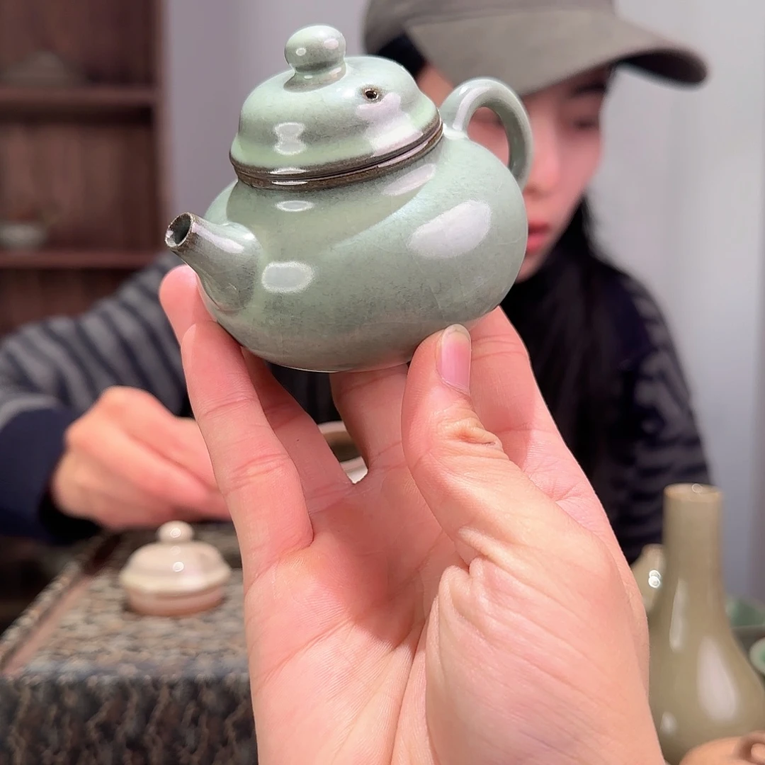瓷摆件铁胎壶微微瑕