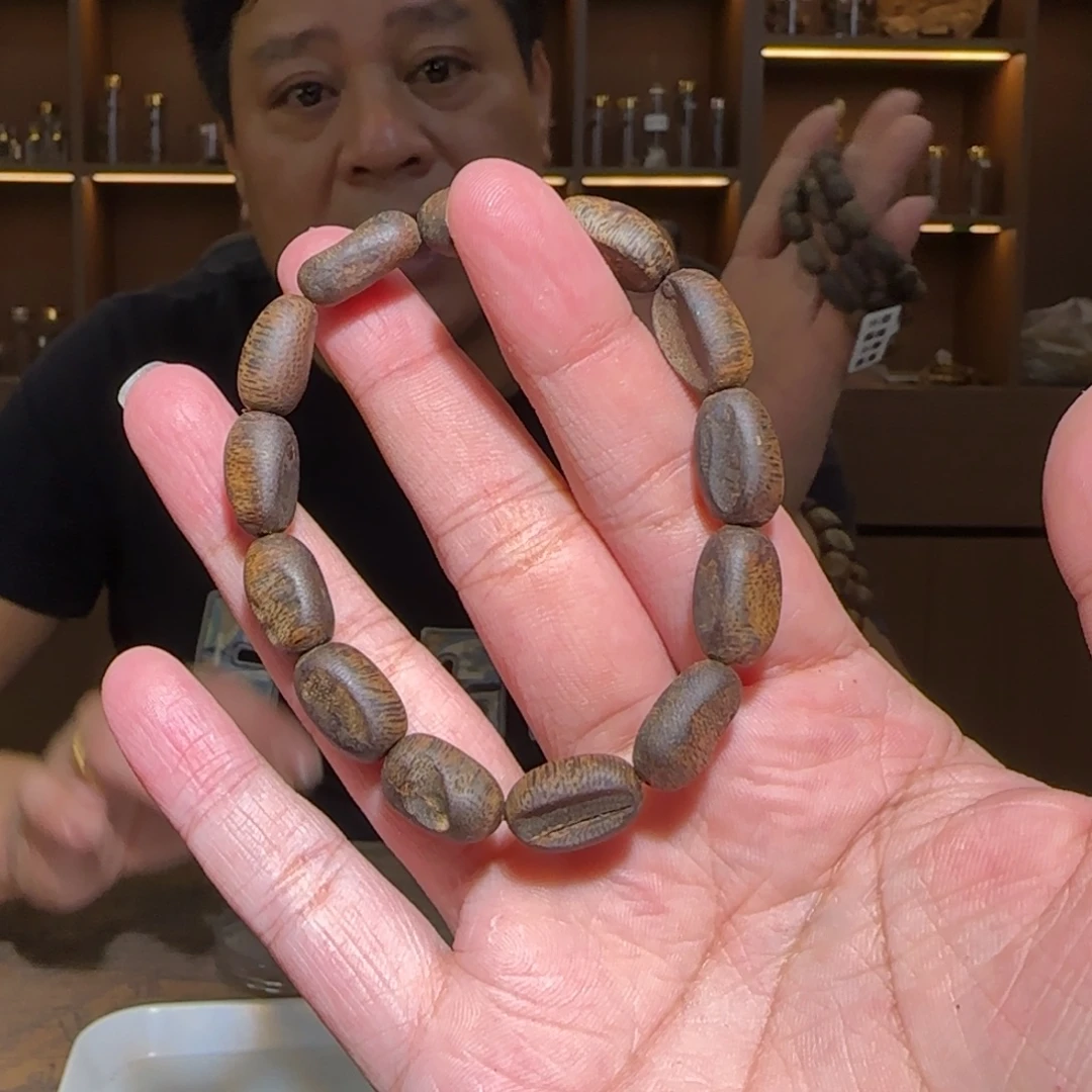 沉香手串单圈板头沉水0.8/8g多样性发一条