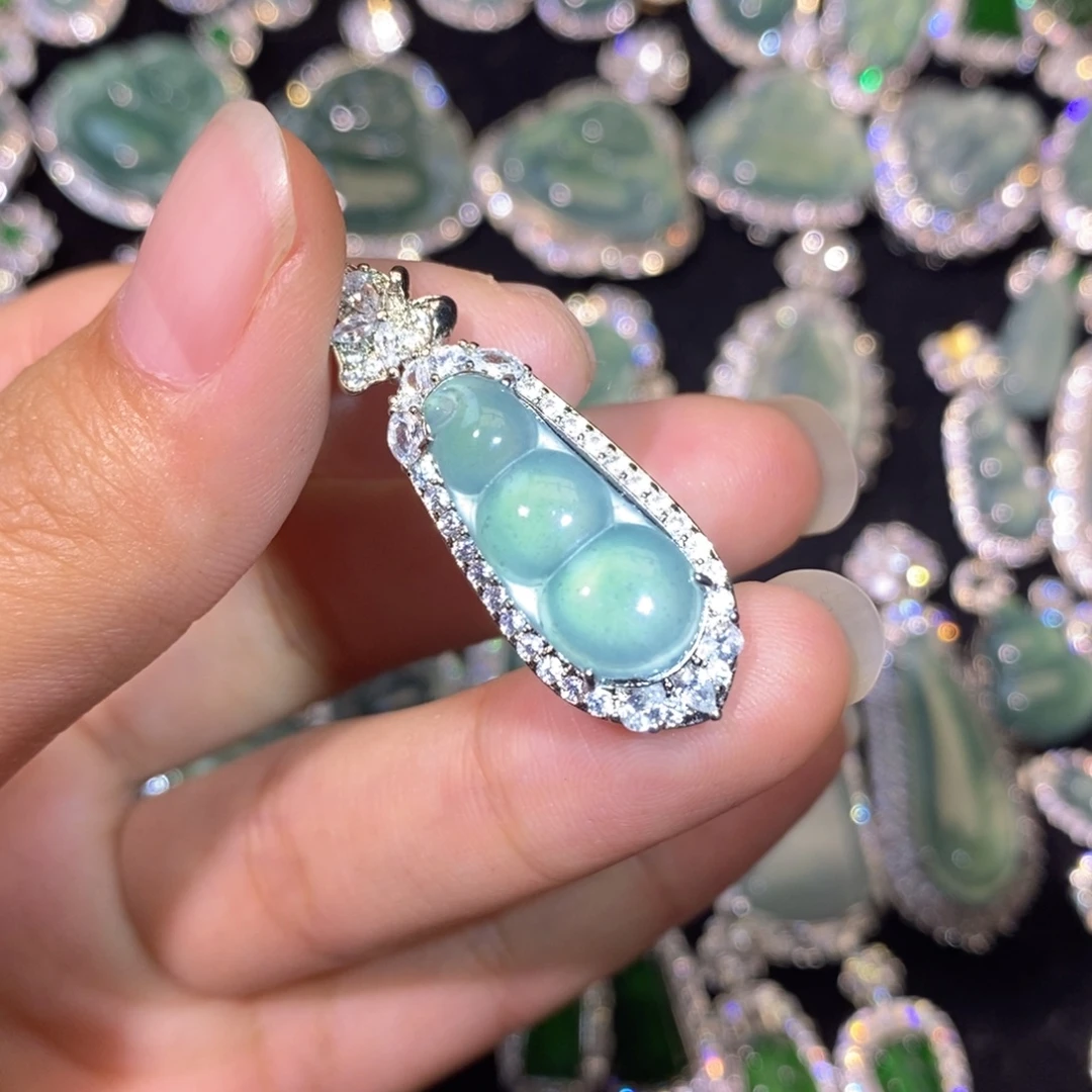 翡翠未镶嵌颈饰天然