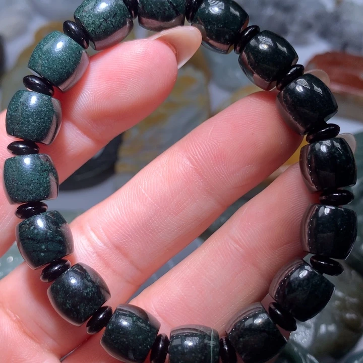 翡翠未镶嵌颈饰保真天然A货翡翠