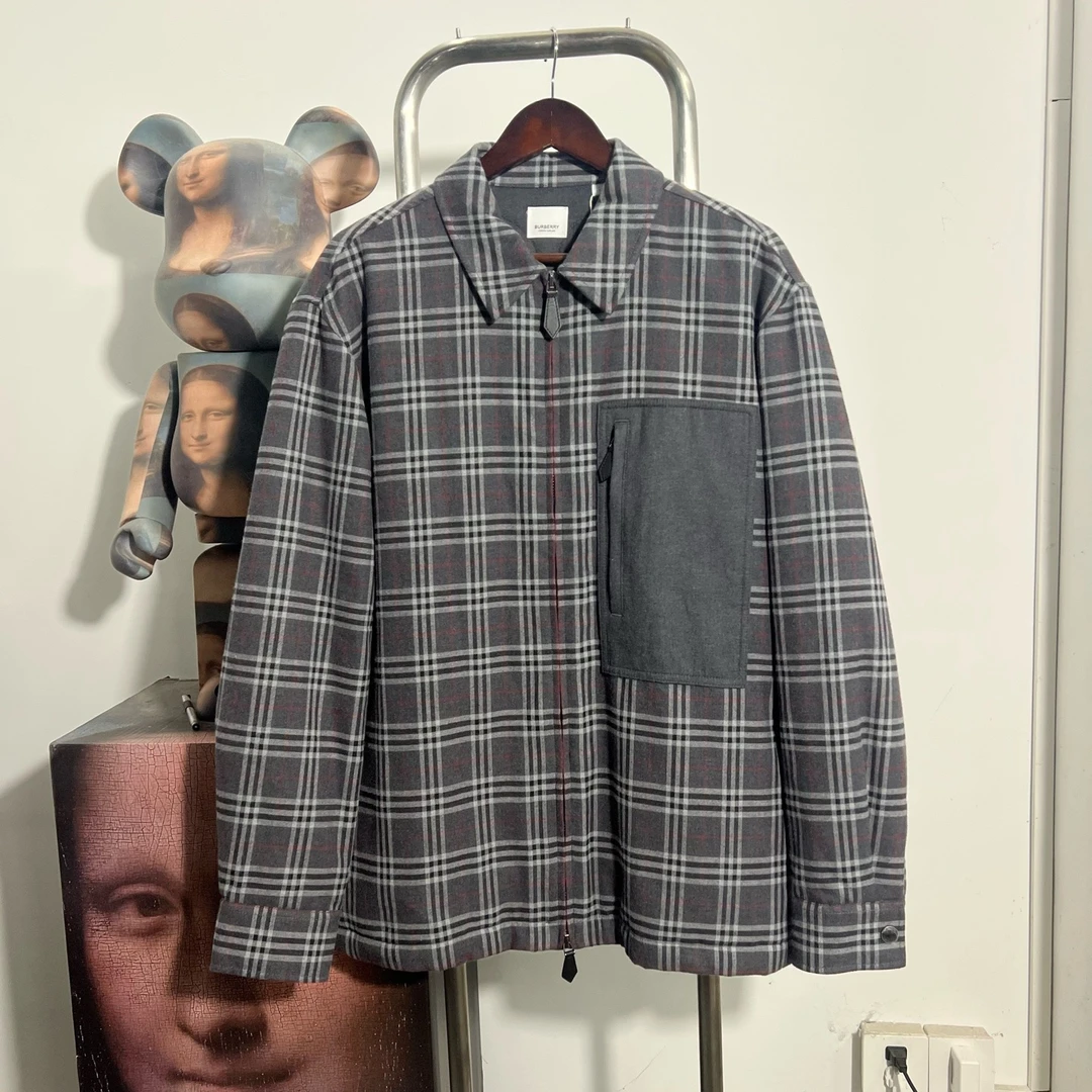 99新 BURBERRY/博柏利 格纹羊毛外套 AA2501尺码：L衣长78胸围66