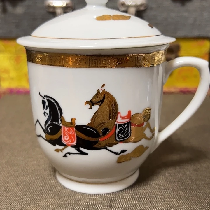 景德镇陶瓷艺术品陈*