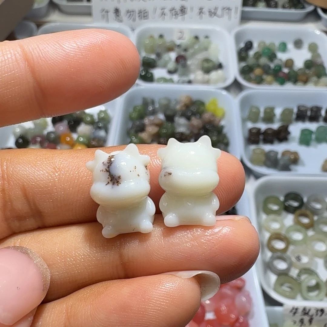 和田玉未镶嵌珠宝奇石