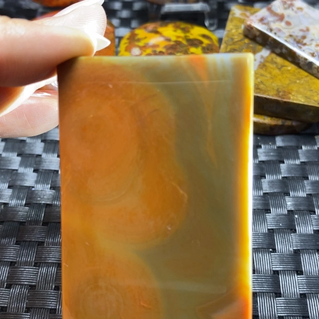 玛瑙/玉髓挂件未镶嵌