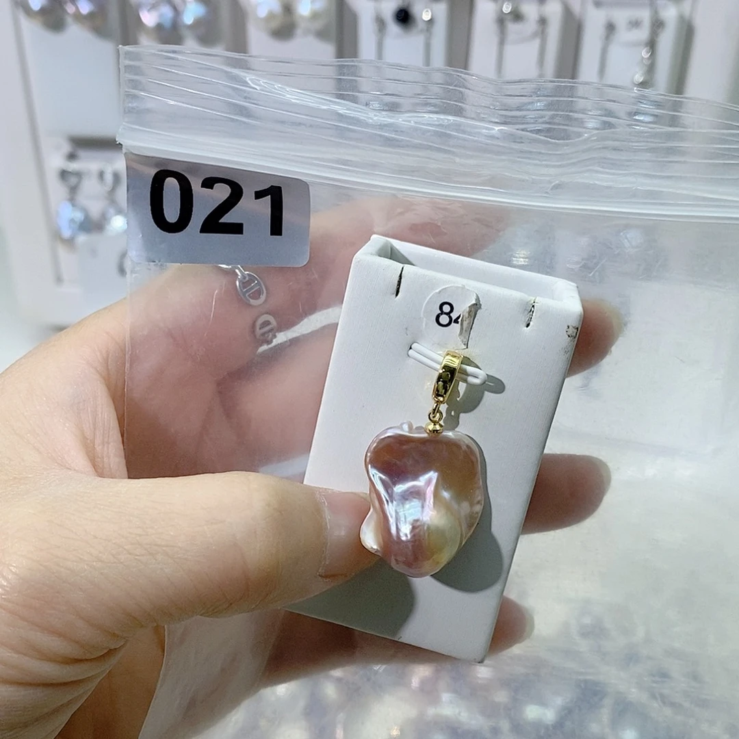 淡水珍珠合金颈饰