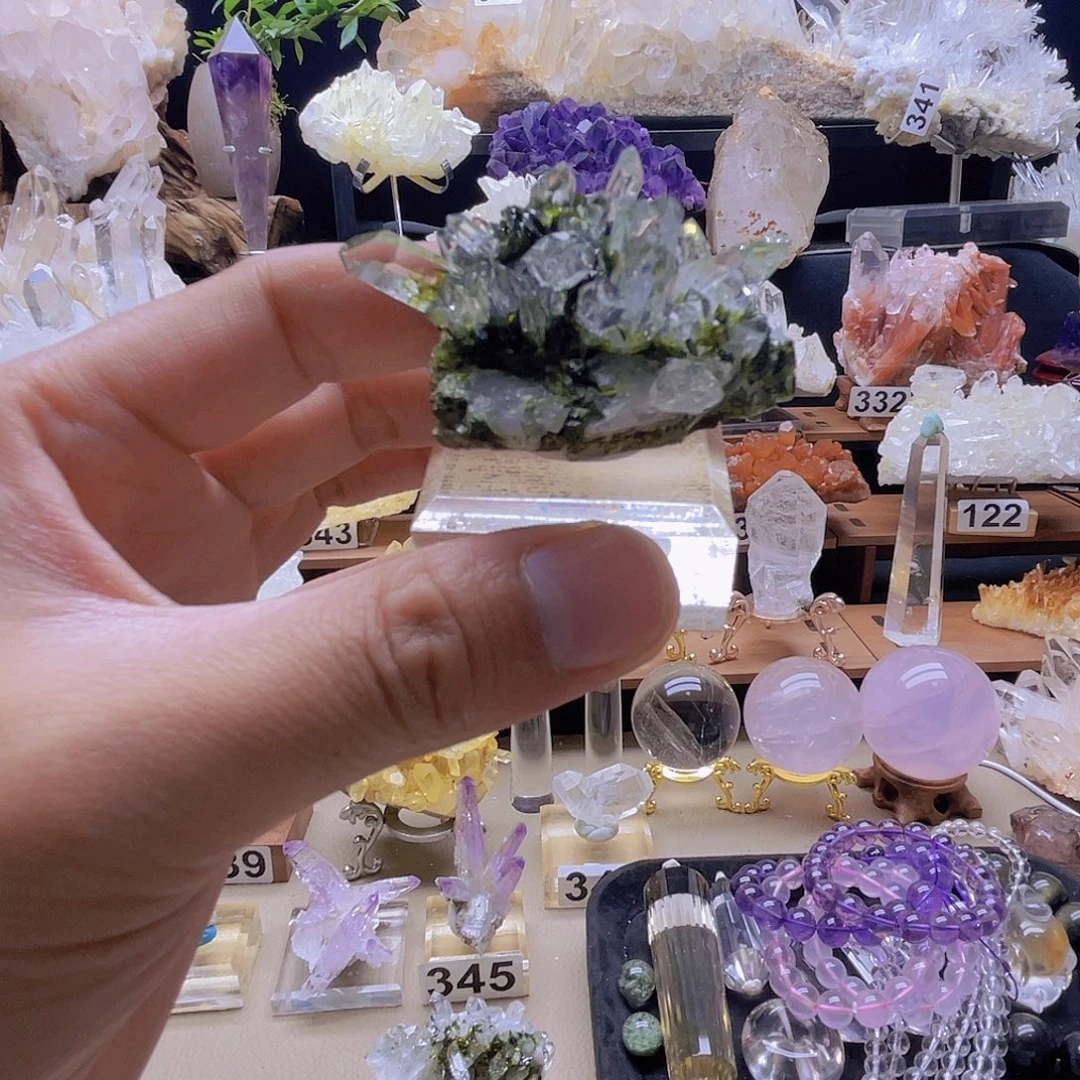 小****石材绿帘水晶